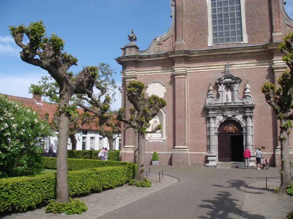 B&B De Grote Plaats Hoogstraten Εξωτερικό φωτογραφία
